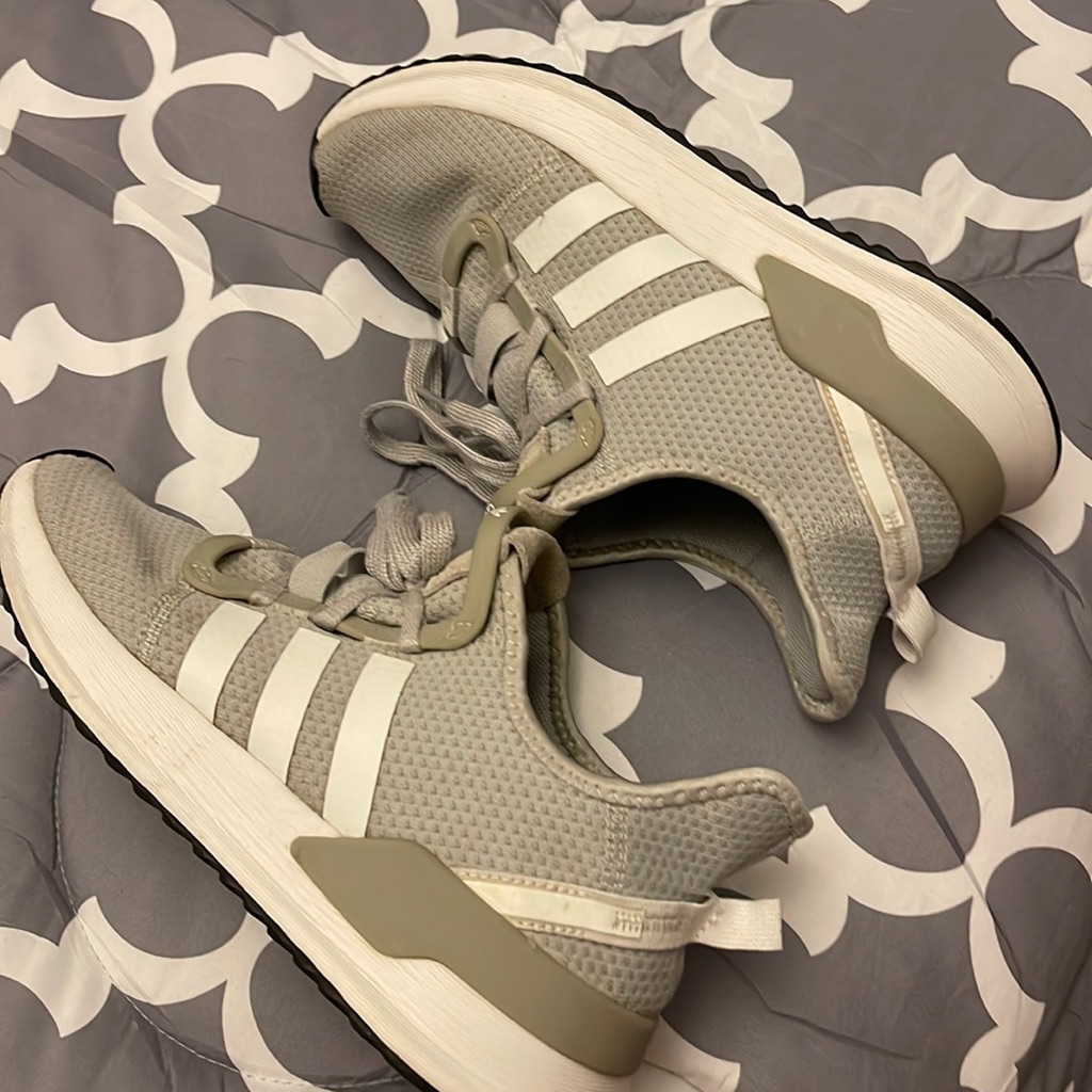Gray Adidas. Euc.